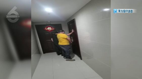 DƬ